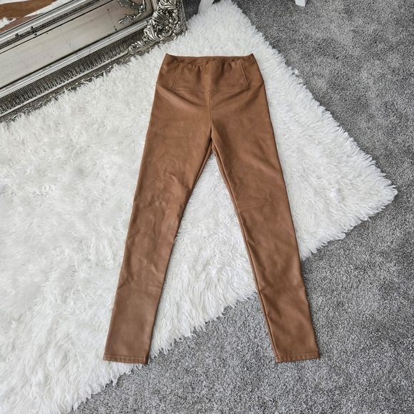 Bagatelle Collection Faux Leather Leggings. Size Small. New without tags. - Picture 3 of 10